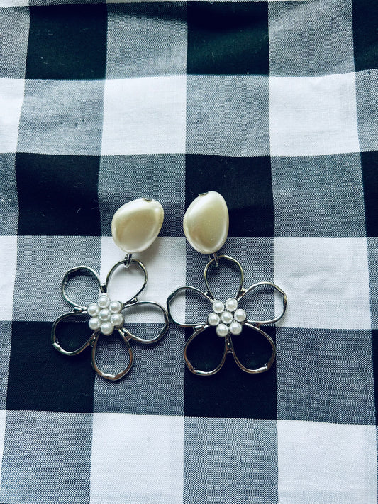 Silver Pearl Flowers